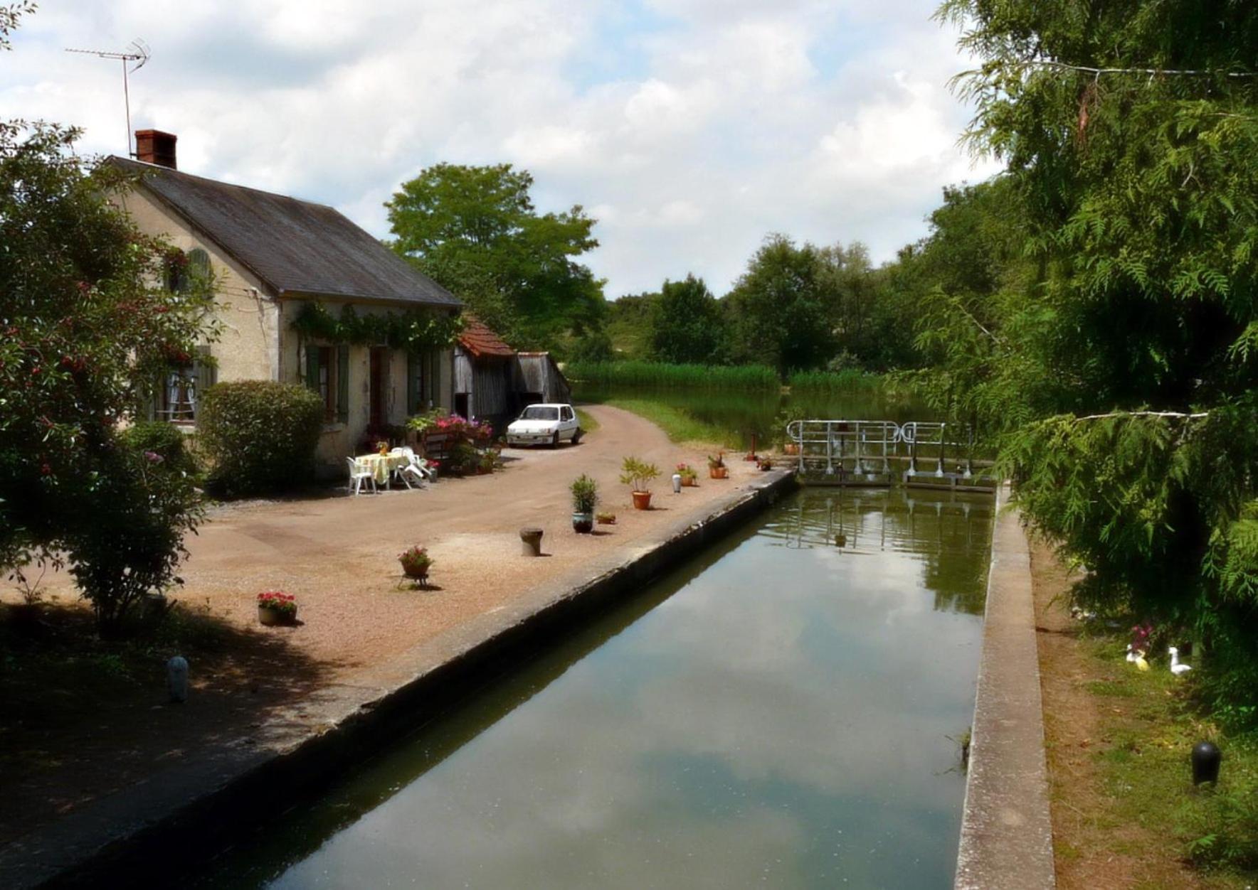 Chambres D'Hotes Les Frerots Lurcy-le-Bourg ภายนอก รูปภาพ